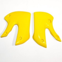 Plastiki i naklejki UFO osłony chłodnicy suzuki rm 65 '03-'09 - zastąpiony przez KA03733102