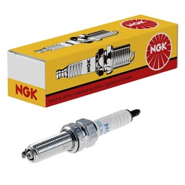 NGK świeca SILMAR9B9 kawasaki zx 10R/RR 16-17 (nr 95399). (4)