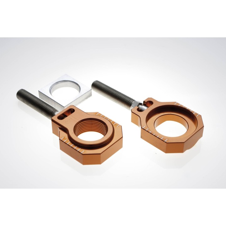 ACCEL napinacz tylnej ośki ze śrubą ktm sx/sxf 125-450 '13-19, husqvarna tc 125/250 / fc 250/350/450 '15-18 (śr. 25MM)