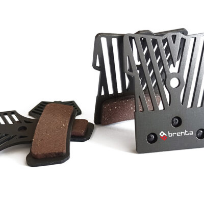 BRENTA BIKE KLOCKI HAMULCOWE ROWEROWE ORGANIC SPORT Z RADIATOREM PASUJE DO SHIMANO XTR BR-M9000, BR-M9020, BR-M987, BR-M988, BR-M985, XT BR-M8000, BR-M785, SLX BR-M7000, DEORE BR-M615 - widok alternatywny