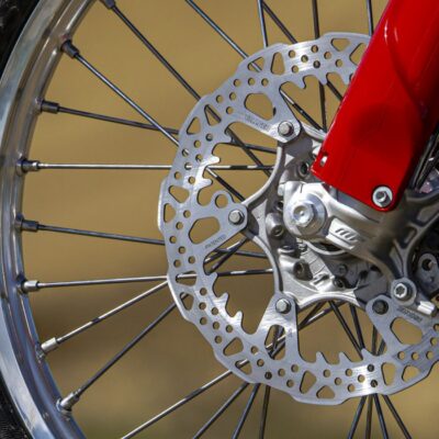 GALFER TARCZA HAMULCOWA TYŁ YAMAHA YZ 125 '22-'24; YZ 250 '22-'24; YZ 250F '21-'24; YZ 450F '20-'24; WR 250F '17-'24; WR 450F '20-'24 (240X115X4MM) SHARK ENDURO MX - widok alternatywny