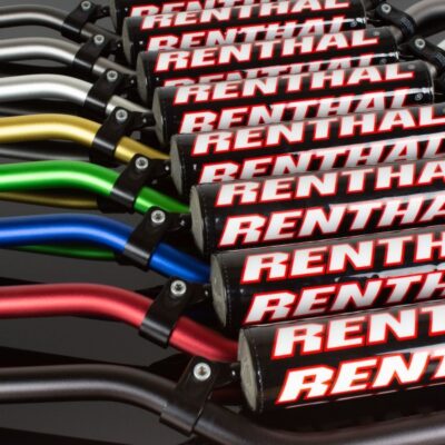 RENTHAL KIEROWNICA 7/8 CALA (22MM) MX HANDLEBAR BLACK CR HIGH/RICKY JOHNSON PADDED KOLOR CZARNY Z GĄBKĄ - widok alternatywny