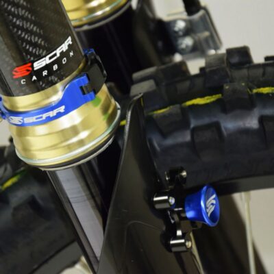 SCAR RACING BLOKADA AMORTYZATORÓW DO STARTU (LAUNCH CONTROL) KAYABA YAMAHA YZ 125/250, YZF 250/450, TRIUMPH TF 250-X '24-'25 KOLOR NIEBIESKI - widok alternatywny