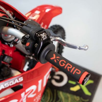 X-GRIP OBUDOWA ROLGAZU KTM SX-F/SXF '23-, , EXC-F/EXCF '23- ,TPI, EXC (TPI) '23-, HUSQVARNA FC '23-, FE '24-, TE '24-, GASGAS '24-, KOLOR CZARNY - widok alternatywny